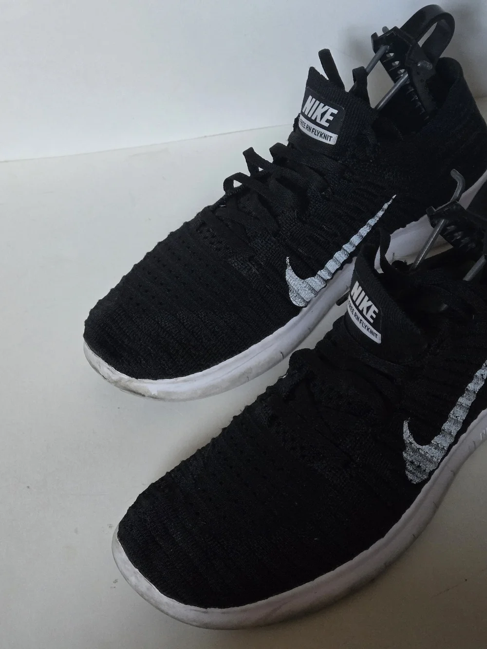 Nike Men's Size 8 US EUC Free RN Flyknit Black Running Sneakers Shoes 831069-001